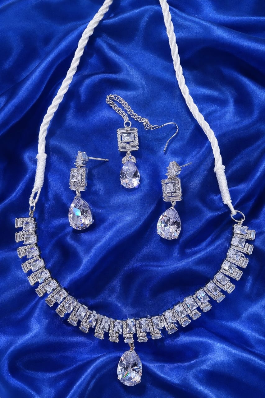 Elegant Clear Crystal Necklace & Earrings Set